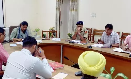 Sriganganagar: यातायात सुगमता के लिए रोड कट्स पर लगे ब्रेक: जिला कलक्टर Sriganganagar: यातायात सुगमता के लिए रोड कट्स पर लगे ब्रेक: जिला कलक्टर