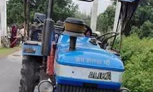 Keshwahi : ईंट से भरे ट्रैक्टर की चपेट में आकर दो महिलाओं की मौत