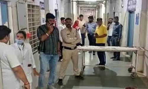 नरसिंहपुर जिला अस्पताल में दिनदहाड़े छात्रा की बेरहमी से हत्या नरसिंहपुर जिला अस्पताल में दिनदहाड़े छात्रा की बेरहमी से हत्या