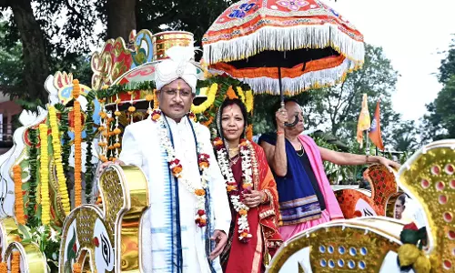 मुख्यमंत्री विष्णुदेव साय और धर्मपत्नी कौशल्या साय श्री जगन्नाथ रथयात्रा में हुए शामिल मुख्यमंत्री विष्णुदेव साय और धर्मपत्नी कौशल्या साय श्री जगन्नाथ रथयात्रा में हुए शामिल