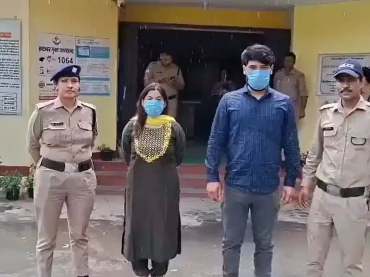 बीजेपी नेत्री के खिलाफ SIT करेगी जांच, सेक्स रैकेट और गैंगरेप केस बीजेपी नेत्री के खिलाफ SIT करेगी जांच, सेक्स रैकेट और गैंगरेप केस