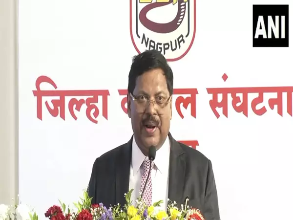 भारतीय संविधान ने विधायिका, कार्यपालिका और न्यायपालिका की सीमाओं को परिभाषित किया है: CJI BR Gavai भारतीय संविधान ने विधायिका, कार्यपालिका और न्यायपालिका की सीमाओं को परिभाषित किया है: CJI BR Gavai