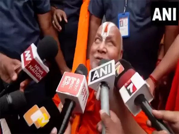 जगद्गुरु रामभद्राचार्य भगवान Jagannath Rath Yatra में शामिल हुए जगद्गुरु रामभद्राचार्य भगवान Jagannath Rath Yatra में शामिल हुए
