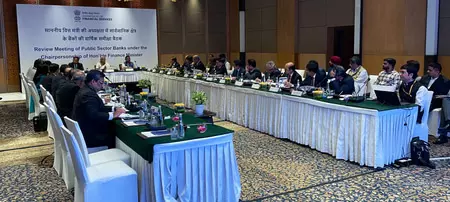 पब्लिक सेक्टर बैंकों का कुल कारोबार वित्त वर्ष 2025 में बढ़कर 251 लाख करोड़ हुआ पब्लिक सेक्टर बैंकों का कुल कारोबार वित्त वर्ष 2025 में बढ़कर 251 लाख करोड़ हुआ