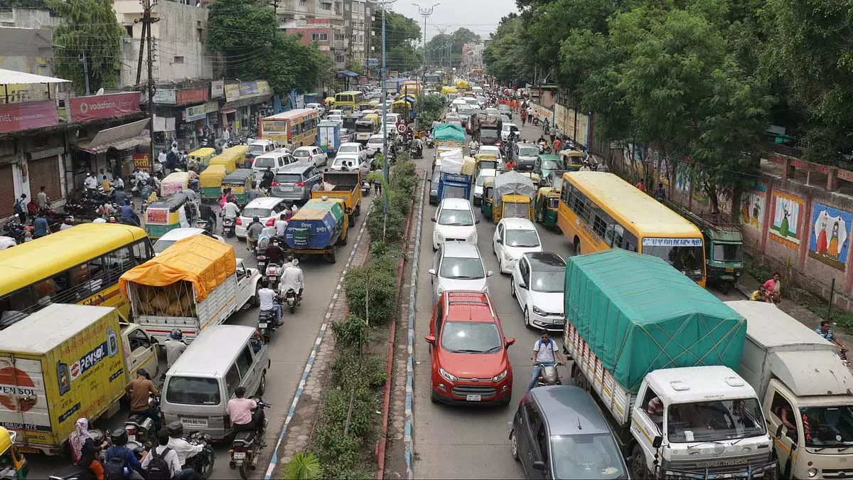 Indore : ट्रैफिक जाम से निपटने के लिए त्वरित प्रतिक्रिया दल गठित Indore : ट्रैफिक जाम से निपटने के लिए त्वरित प्रतिक्रिया दल गठित