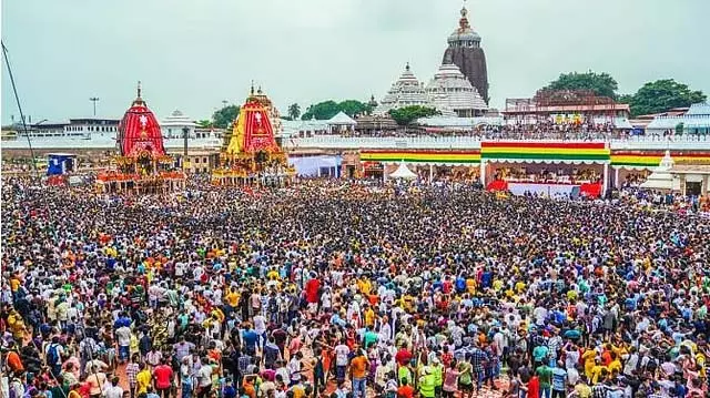 पुरी जगन्नाथ यात्रा के दौरान 600 से अधिक लोग बीमार पड़े: कई घायल, 9 की हालत गंभीर पुरी जगन्नाथ यात्रा के दौरान 600 से अधिक लोग बीमार पड़े: कई घायल, 9 की हालत गंभीर