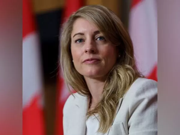 Canada सरकार ने राष्ट्रीय सुरक्षा चिंताओं के चलते चीनी फर्म हिकविजन को परिचालन बंद करने का आदेश दिया Canada सरकार ने राष्ट्रीय सुरक्षा चिंताओं के चलते चीनी फर्म हिकविजन को परिचालन बंद करने का आदेश दिया