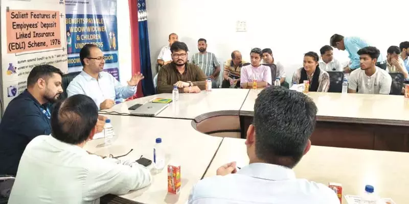 ईपीएफओ ने डोडा, कठुआ में निधि आपके निकट 2.0 का आयोजन किया ईपीएफओ ने डोडा, कठुआ में निधि आपके निकट 2.0 का आयोजन किया