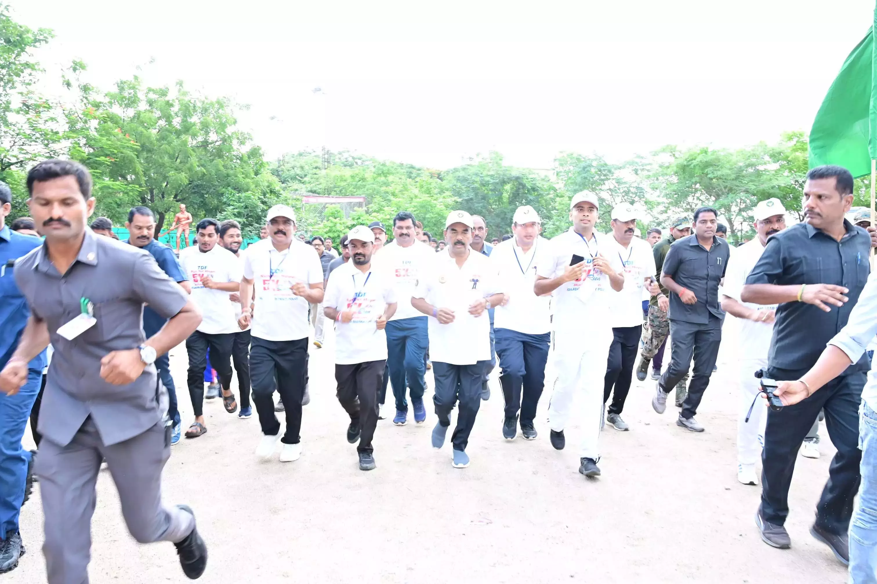Telangana: आदिवासियों ने सरकारी आदेश संख्या 49 को रद्द करने की मांग की Telangana: आदिवासियों ने सरकारी आदेश संख्या 49 को रद्द करने की मांग की