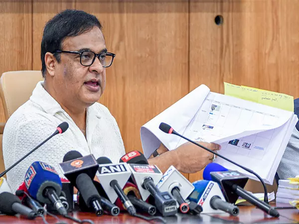 Assam CM ने कामाख्या मंदिर तक दो रोपवे के निर्माण की घोषणा की Assam CM ने कामाख्या मंदिर तक दो रोपवे के निर्माण की घोषणा की