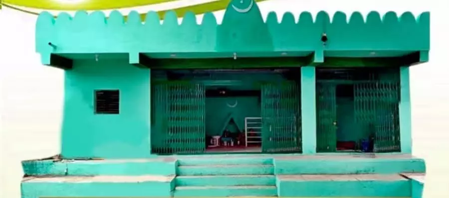 सौहार्द का संदेश: हिंदुओं ने गैर-मुस्लिम कस्बे में बनाई दरगाह सौहार्द का संदेश: हिंदुओं ने गैर-मुस्लिम कस्बे में बनाई दरगाह