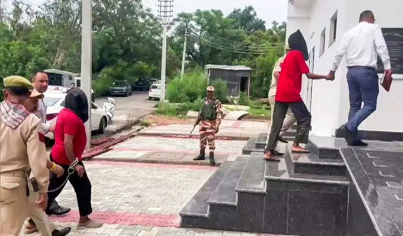 NIA को पहलगाम आतंकी हमले के दो आरोपियों की 10 दिन की रिमांड मिली NIA को पहलगाम आतंकी हमले के दो आरोपियों की 10 दिन की रिमांड मिली