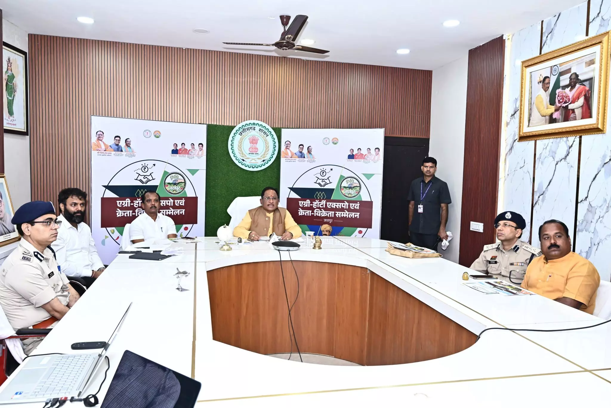 अन्नदाताओं की समृद्धि से हो रही प्रदेश की उन्नति अन्नदाताओं की समृद्धि से हो रही प्रदेश की उन्नति