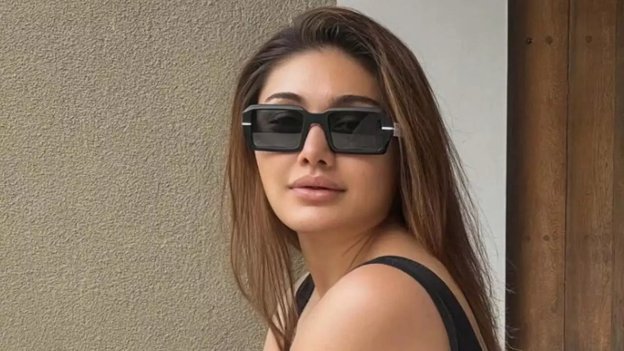 Shefali Zariwala:इंजीनियरिंग स्टूडेंट से प्रतिष्ठित कांटा लगा गर्ल तक Shefali Zariwala:इंजीनियरिंग स्टूडेंट से प्रतिष्ठित कांटा लगा गर्ल तक