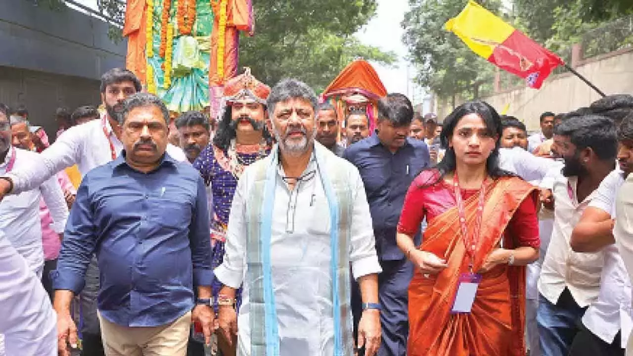 केम्पेगौड़ा ने विश्वमानव का जीवन जिया: DKS केम्पेगौड़ा ने विश्वमानव का जीवन जिया: DKS