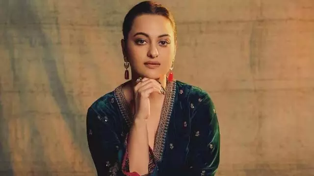 Sonakshi Sinha : नया खुलासा, अब बायोपिक करना चाहती हैं Sonakshi Sinha : नया खुलासा, अब बायोपिक करना चाहती हैं