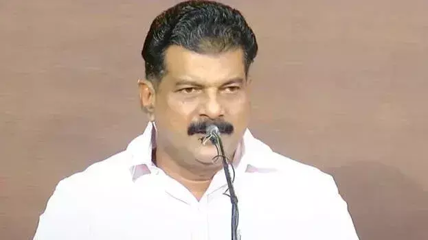 Kerala: स्थानीय चुनावों में नया मोर्चा बनाएंगे, यूडीएफ में शामिल होने से इनकार Kerala: स्थानीय चुनावों में नया मोर्चा बनाएंगे, यूडीएफ में शामिल होने से इनकार