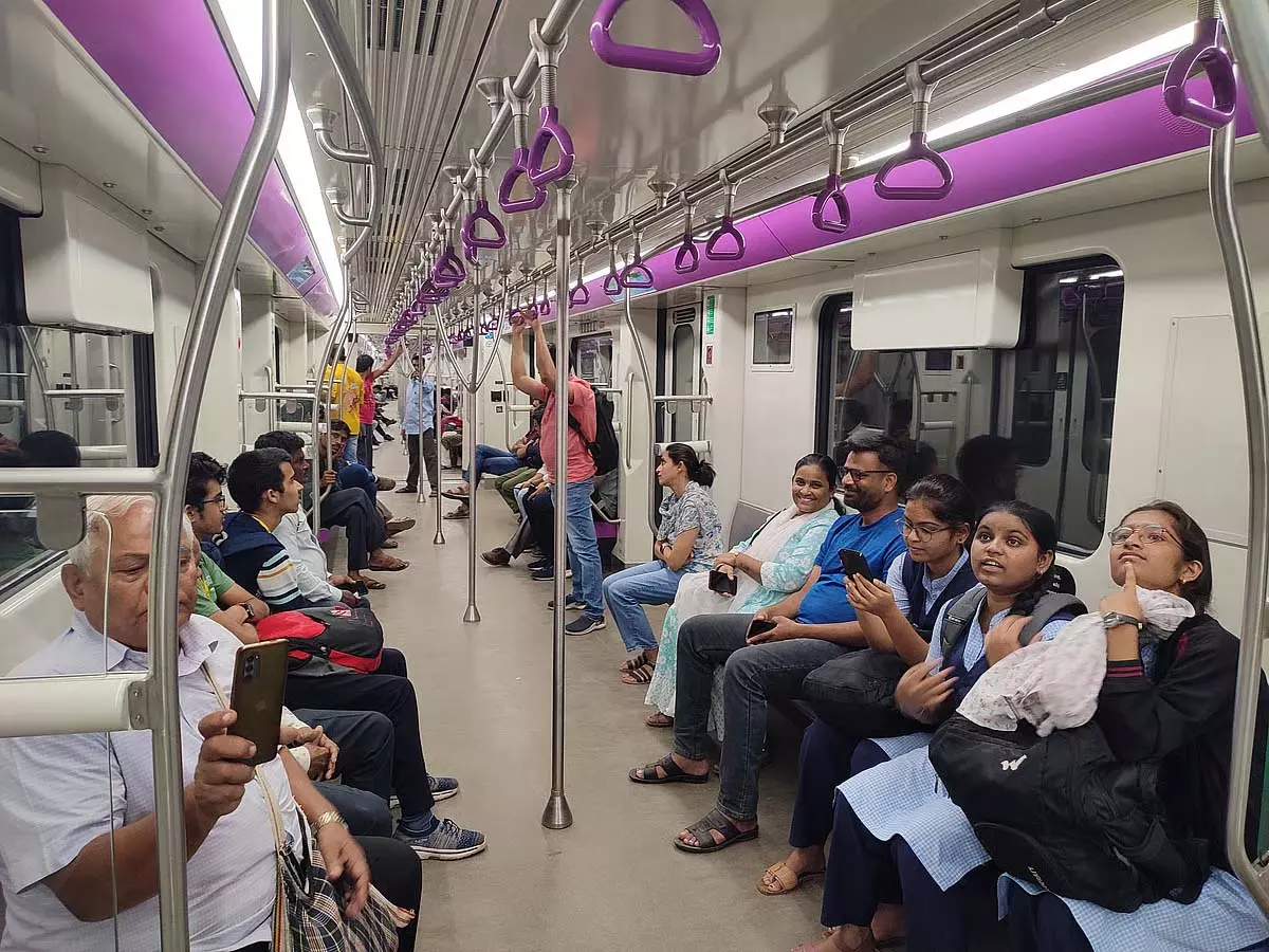 पुणे मेट्रो यात्रियों के लिए खुशखबरी: जल्द ही 15 नई ट्रेनें, 45 कोच जोड़े जाएंगे पुणे मेट्रो यात्रियों के लिए खुशखबरी: जल्द ही 15 नई ट्रेनें, 45 कोच जोड़े जाएंगे