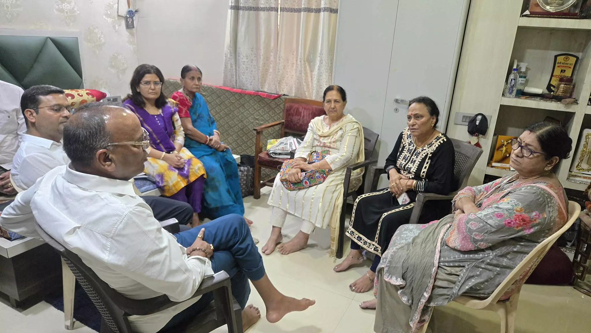 पद्मश्री सुरेंद्र दुबे के प्रखर हास्यबोध सदा जीवित रहेंगे : अजय चंद्राकर पद्मश्री सुरेंद्र दुबे के प्रखर हास्यबोध सदा जीवित रहेंगे : अजय चंद्राकर