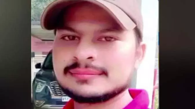 UP : चापड़ से वार कर सिक्योरिटी गार्ड की हत्या, मुंबई में करता था नौकरी UP : चापड़ से वार कर सिक्योरिटी गार्ड की हत्या, मुंबई में करता था नौकरी