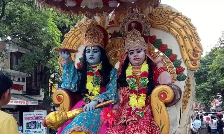 Etawah: गौर निताई परिवार की अगुवाई में निकली जगन्नाथ रथ यात्रा Etawah: गौर निताई परिवार की अगुवाई में निकली जगन्नाथ रथ यात्रा