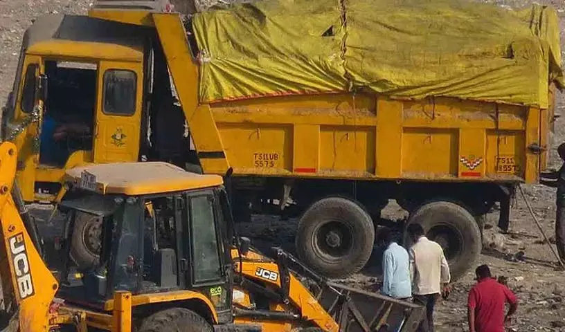 रामकी स्टाफ की लापरवाही से नारायणगुड़ा में बुजुर्ग महिला की मौत रामकी स्टाफ की लापरवाही से नारायणगुड़ा में बुजुर्ग महिला की मौत