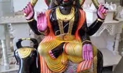 धर्म: कैसे जानें कुंडली में शनि की स्थिति कमजोर है या मजबूत धर्म: कैसे जानें कुंडली में शनि की स्थिति कमजोर है या मजबूत