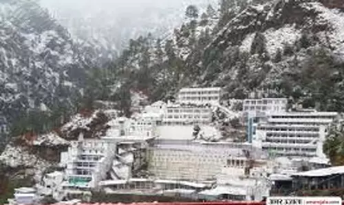 Mata Vaishno Devi: दर्शन करना हुआ मुश्किल, भक्तों को हो रही इन परेशानियों का सामना