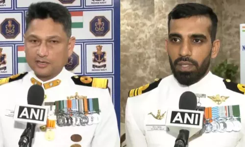 नौसेना अलंकरण समारोह में Indian Navy के अधिकारियों को वीरता पुरस्कारों से सम्मानित किया गया नौसेना अलंकरण समारोह में Indian Navy के अधिकारियों को वीरता पुरस्कारों से सम्मानित किया गया