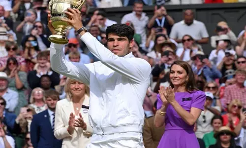 Wimbledon: सिनर और जोकोविच ड्रॉ के एक ही हाफ में, अल्काराज़ फोगनिनी के खिलाफ़ खेलेंगे Wimbledon: सिनर और जोकोविच ड्रॉ के एक ही हाफ में, अल्काराज़ फोगनिनी के खिलाफ़ खेलेंगे
