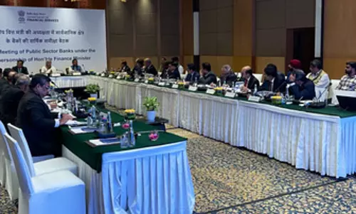 पब्लिक सेक्टर बैंकों का कुल कारोबार वित्त वर्ष 2025 में बढ़कर 251 लाख करोड़ हुआ पब्लिक सेक्टर बैंकों का कुल कारोबार वित्त वर्ष 2025 में बढ़कर 251 लाख करोड़ हुआ