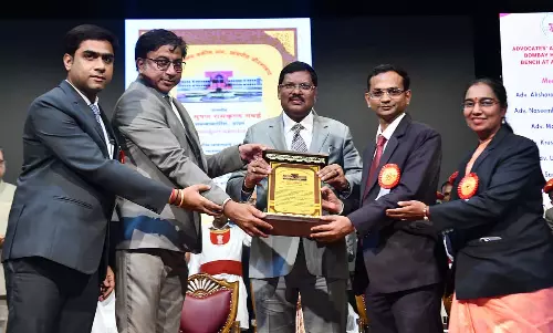 CJI भूषण गवई ने न्यायाधीशों से प्रभावी न्याय के लिए समाज से जुड़े रहने का आग्रह किया CJI भूषण गवई ने न्यायाधीशों से प्रभावी न्याय के लिए समाज से जुड़े रहने का आग्रह किया