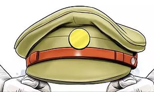 Vijayawada पुलिस ने 300 करोड़ रुपये के निवेश घोटाले का भंडाफोड़ किया Vijayawada पुलिस ने 300 करोड़ रुपये के निवेश घोटाले का भंडाफोड़ किया
