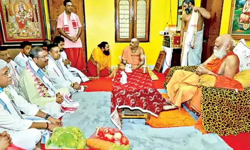 Odisha : शंकराचार्य की उपस्थिति में केंद्रीय मंत्री