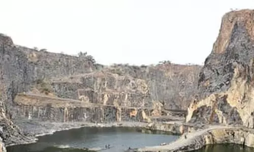 Andhra में लघु खनिजों के लिए पट्टा प्रणाली 30 जून से लागू होगी Andhra में लघु खनिजों के लिए पट्टा प्रणाली 30 जून से लागू होगी