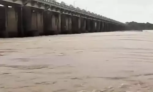 भारी बारिश के कारण Adilabad में नदियां और नाले उफान पर