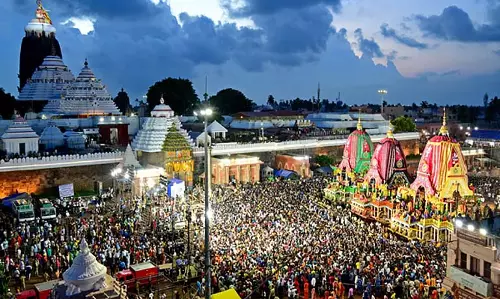 Odisha: पुरी रथ यात्रा में 700 लोग घायल Odisha: पुरी रथ यात्रा में 700 लोग घायल