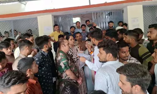 Chhatarpur : सैकड़ों छात्रों को अंग्रेजी और इतिहास के पेपर में ‘शून्य’ अंक मिले Chhatarpur : सैकड़ों छात्रों को अंग्रेजी और इतिहास के पेपर में ‘शून्य’ अंक मिले