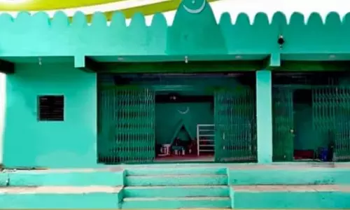 सौहार्द का संदेश: हिंदुओं ने गैर-मुस्लिम कस्बे में बनाई दरगाह सौहार्द का संदेश: हिंदुओं ने गैर-मुस्लिम कस्बे में बनाई दरगाह