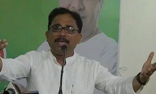 पुरी रथ यात्रा में पत्रकारों पर पुलिस ज्यादती का बीजद ने लगाया आरोप पुरी रथ यात्रा में पत्रकारों पर पुलिस ज्यादती का बीजद ने लगाया आरोप