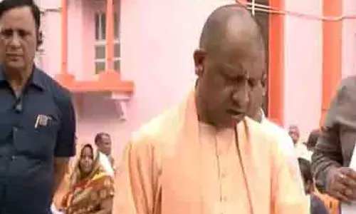 CM योगी आदित्यनाथ ने गोरखनाथ मंदिर में जनता दर्शन किया CM योगी आदित्यनाथ ने गोरखनाथ मंदिर में जनता दर्शन किया