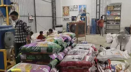 Shahdol: पीएम योजना ने शहडोल में खोले रोजगार के द्वार, लाभार्थियों ने कहा शुक्रिया Shahdol: पीएम योजना ने शहडोल में खोले रोजगार के द्वार, लाभार्थियों ने कहा शुक्रिया