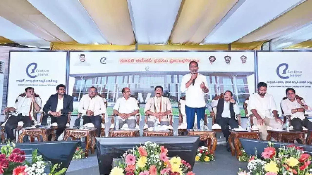 Andhra: आंध्र प्रदेश का पहला सुपर ECBC हब विशाखापत्तनम में लॉन्च किया गया Andhra: आंध्र प्रदेश का पहला सुपर ECBC हब विशाखापत्तनम में लॉन्च किया गया