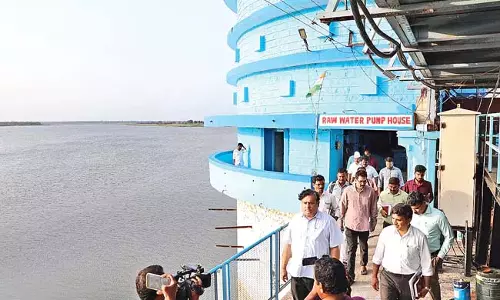 Telangana : मंजीरा बांध में कोई दरार नहीं