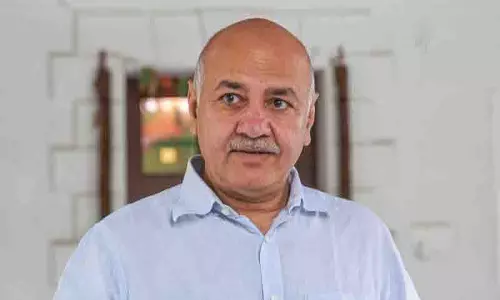 सिसौदिया ने Jalandhar में आप नेताओं से मुलाकात की सिसौदिया ने Jalandhar में आप नेताओं से मुलाकात की