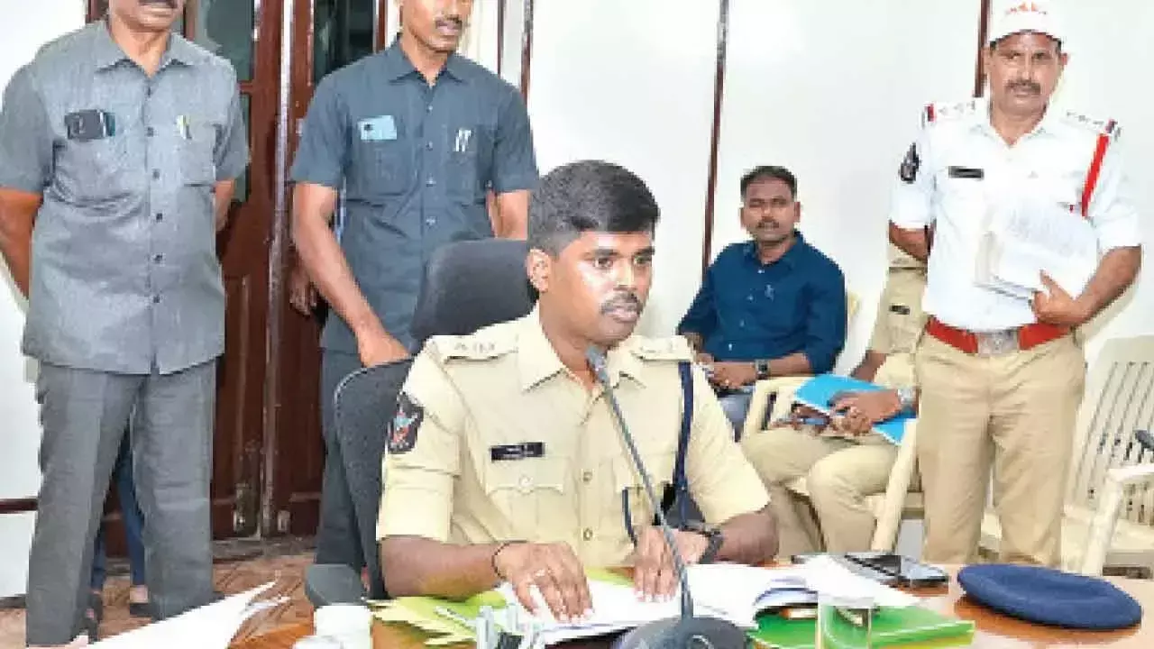 सड़क सुरक्षा को बढ़ावा देने के लिए CCTV कैमरे लगाएं: SP