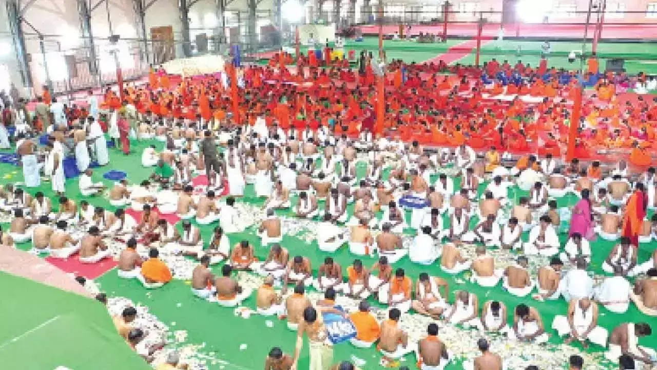 Andhra: श्रीशैलम मंदिर को 4.78 करोड़ रुपये से अधिक का हुंडी चढ़ावा मिलता है
