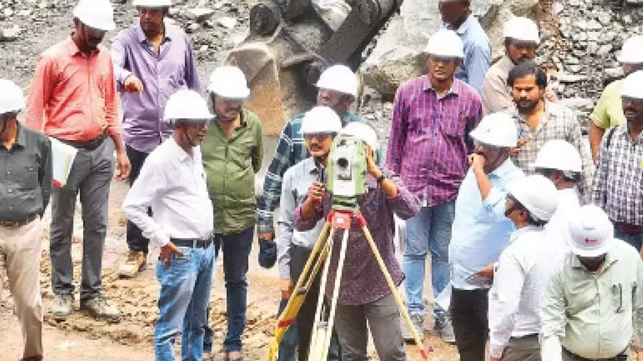 पोलावरम जलविद्युत संयंत्र: जेनको चाहता है कि परियोजना समय-सीमा के अनुरूप कार्य हो पोलावरम जलविद्युत संयंत्र: जेनको चाहता है कि परियोजना समय-सीमा के अनुरूप कार्य हो