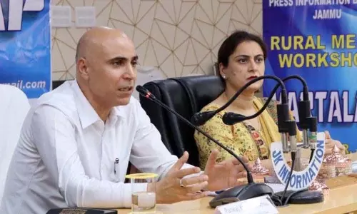 PIB जम्मू ने ग्रामीण मीडिया कार्यशाला वार्तालाप का आयोजन किया PIB जम्मू ने ग्रामीण मीडिया कार्यशाला वार्तालाप का आयोजन किया