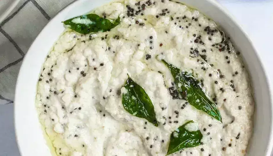 Coconut Chutney: हर मौसम में लिया जा सकता है इसका मजा